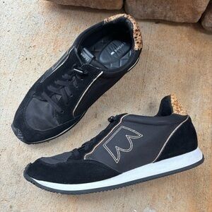 Birdies Road Runner Sneakers Tennis Shoes Animal Print  Black Gold Size 10.5